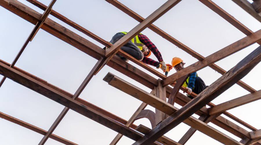 Expert new roof installation services in Dundee, OR